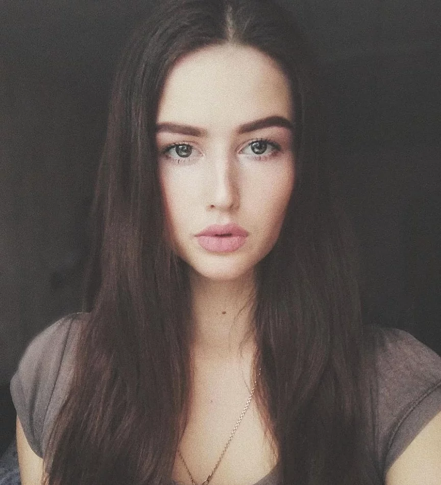 Карина привлекальеная девушка из Россошь цена от 3500 руб