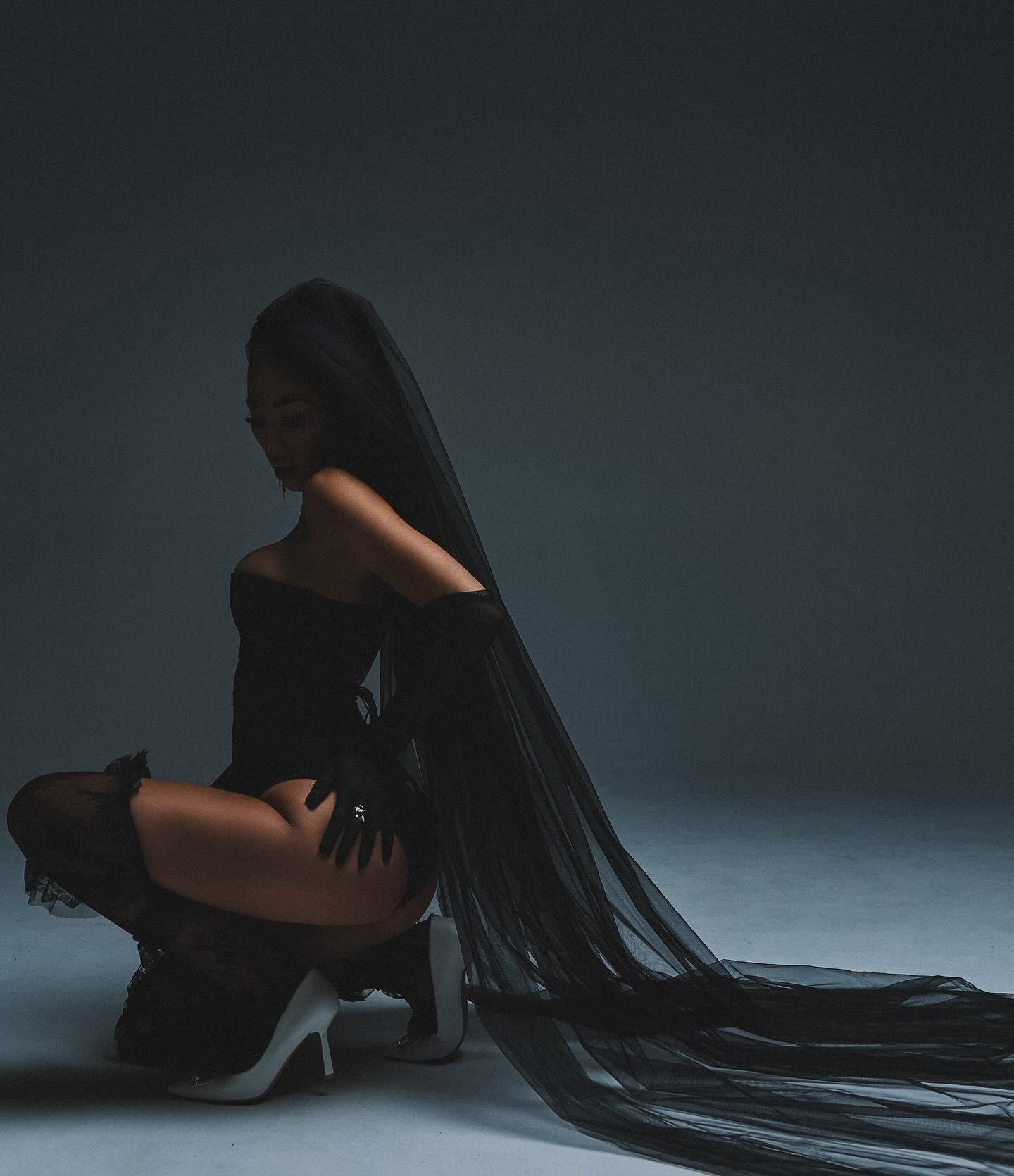 Алеся привлекальеная девушка из Россошь цена от 4500 руб