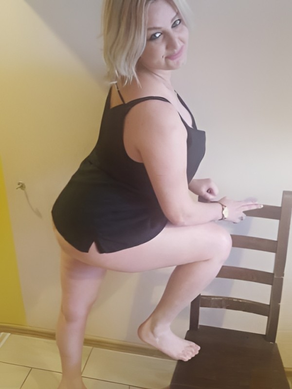 Илона привлекательная девушка из Россошь цена от 2000 руб