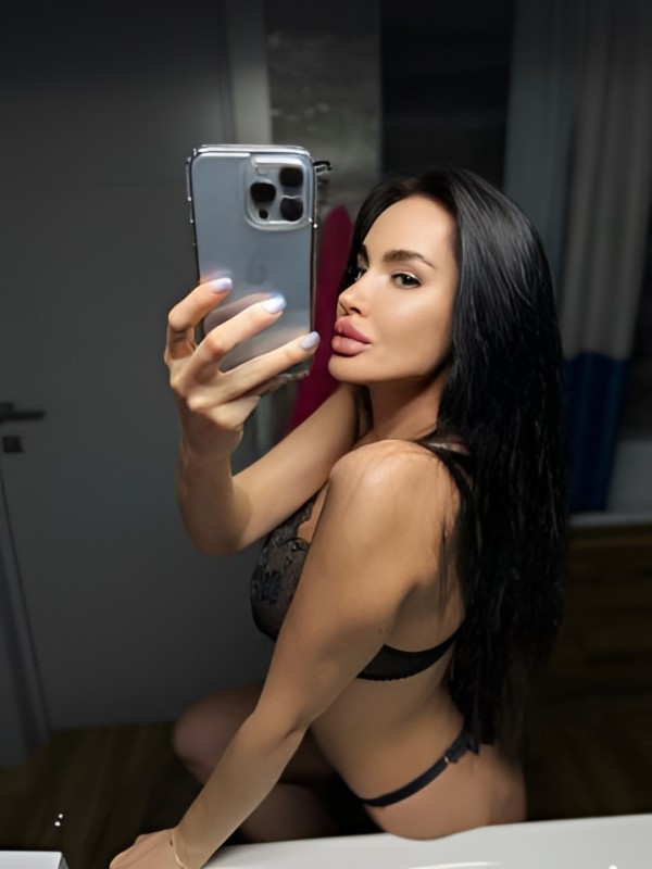 Розалия привлекательная девушка из Россошь цена от 4000 руб