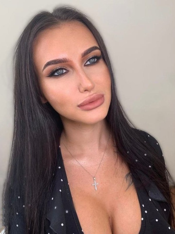 🎥 Виолетта привлекательная девушка из Россошь цена от 4000 руб